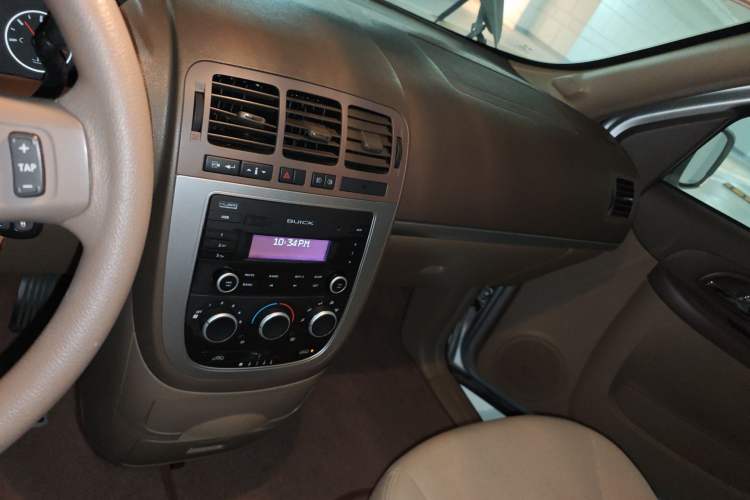 Used Buick GL8 2014 2.4L Classic Edition