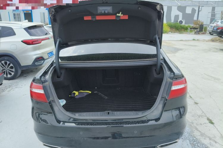 Used Ford Taurus 2017 EcoBoost 325 V6 Flagship Model Trunk