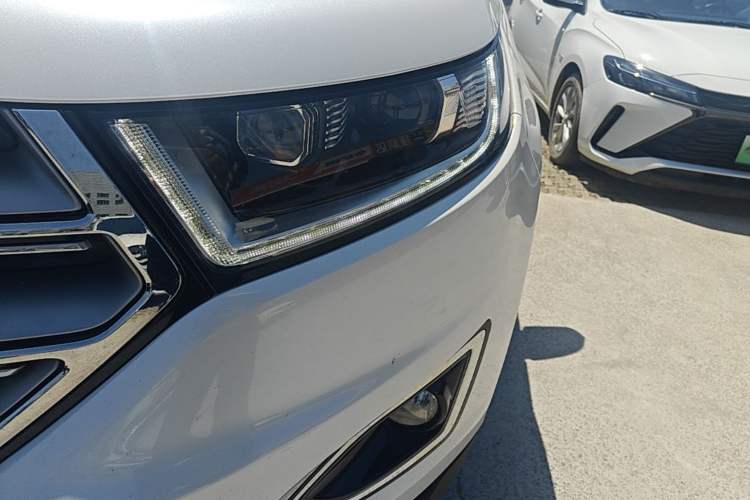 Used Ford Edge 2018 EcoBoost 245 Two-Wheel-Drive Titanium 7-Seater China V Standard

