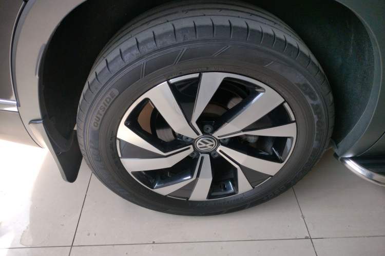 Used Volkswagen Tayron 2022 280TSI Two-Wheel Drive Luxury Smart Connectivity Version Right Rear Wheel Hub