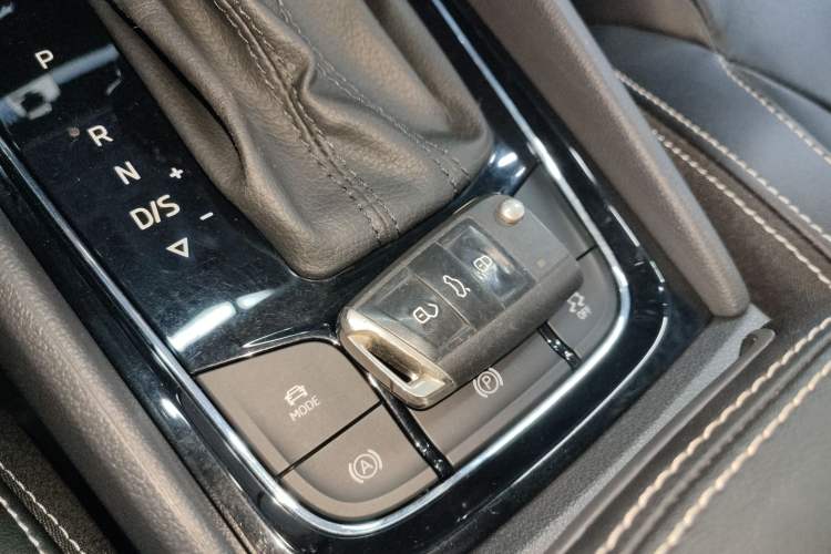 Used Skoda Kodiaq 2019 Facelifted TSI330 5-Seater Two-Wheel-Drive Luxury Enjoyment Edition China VI Standard
