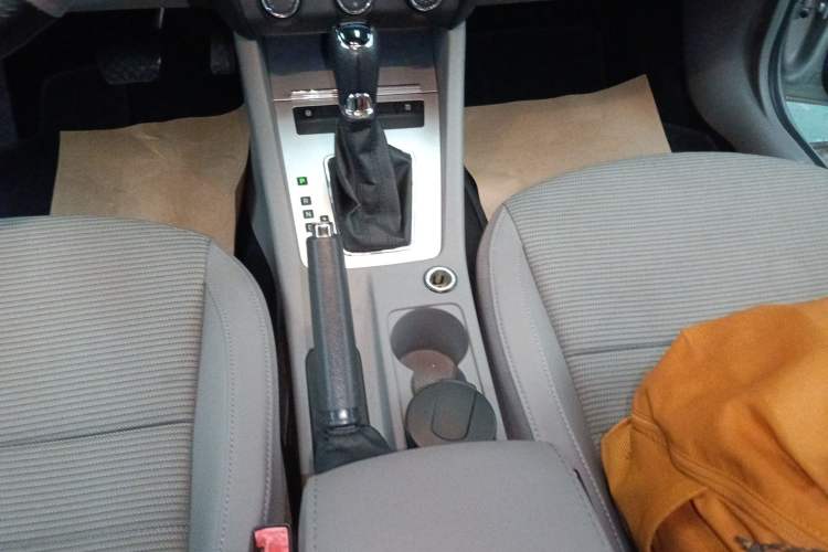 Used Skoda Octavia 2015 1.6L Automatic Yijie Edition
