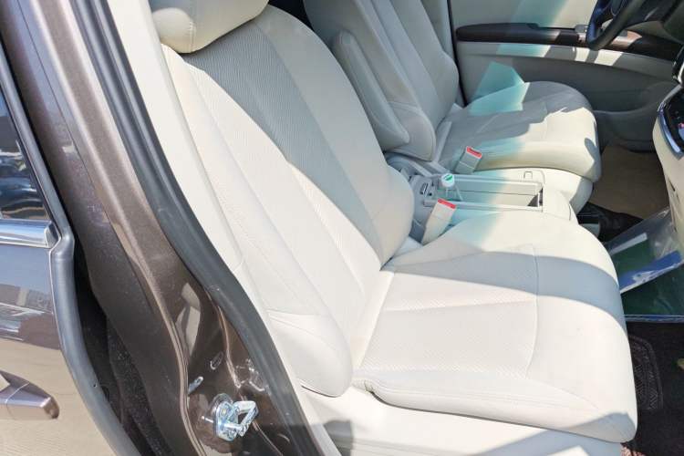 Used Buick GL8 2022 Land Cruiser Executive Class 652T Comfort Model