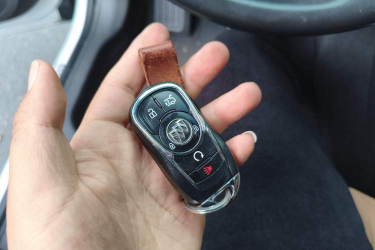 Used Buick LaCrosse 2016 28T Luxury Version
