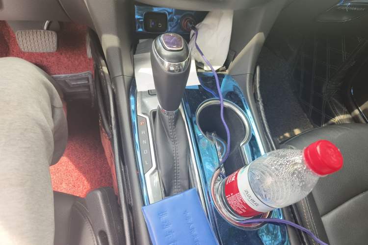 Used Chevrolet Equinox 2017 550T Automatic All-Wheel-Drive Top-Tier Version Gear Lever