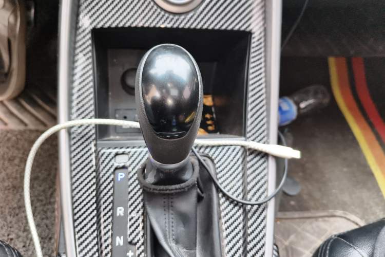 Used Hyundai Elantra (5th Generation / Langdong) 2016 1.6L Automatic Smart Version Gear Lever