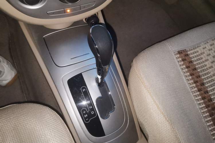 Used Buick Excelle 2013 1.5L Automatic Classic Model
