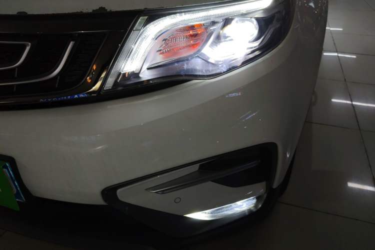 Used Geely Auto Emgrand X7 Sport 2020 1.8TD DCT Two-Wheel Drive Smart Connect 4G-Enabled Version
