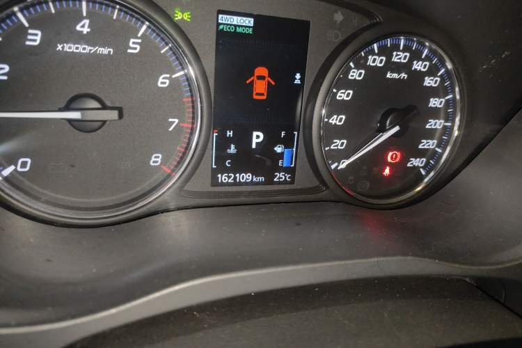 Used Mitsubishi Outlander 2016 2.4L 4x4 Luxury Edition 7-Seater
