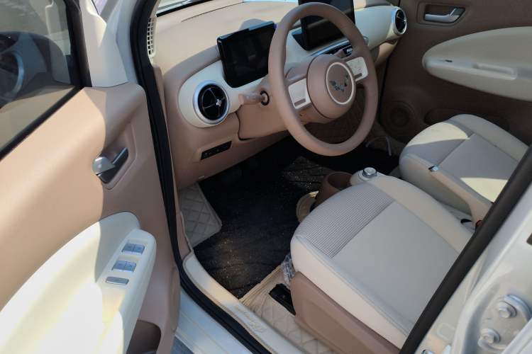 Used Wuling Hongguang MINIEV 2025 Four-Door Version Advanced Edition