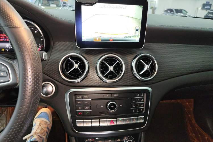 Used Mercedes-Benz GLA 2017 GLA 220 4MATIC Luxury Model
