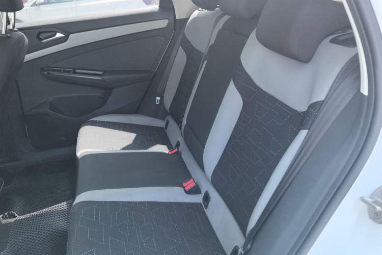 Used Jetta VS7 2023 280TSI Automatic Trend Edition Left Rear Seat