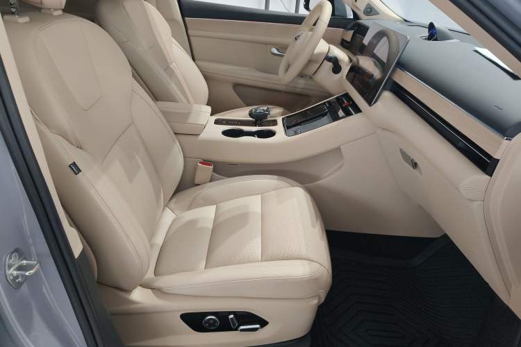 Used Hima AITO M5 2024 Extended-Range Max Rear-Wheel Drive Advanced Intelligent Driving Version
