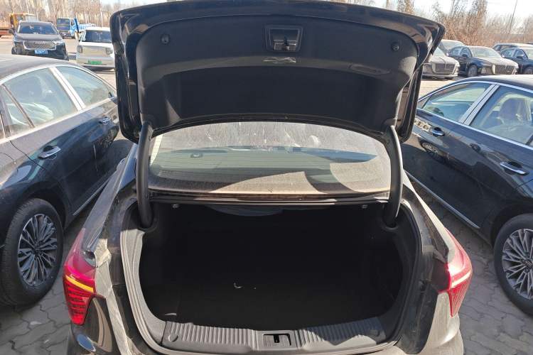 Used Hongqi H5 2024 1.5T DCT Smart Connect Flagship Edition