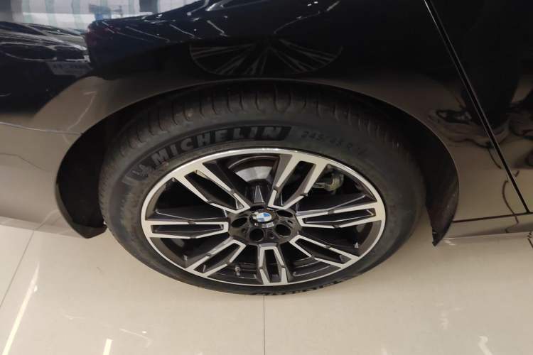 Used BMW 5 Series 2025 525Li M Sport Package