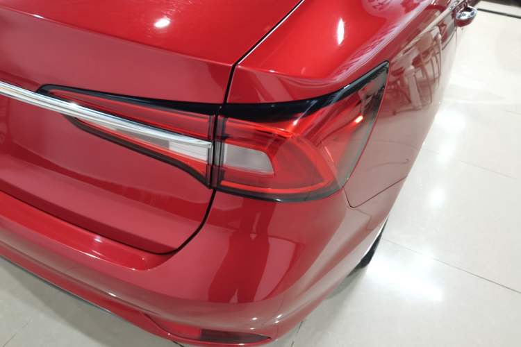 Used Roewe i5 2020 1.5L Automatic 4G Connected Linghao Edition