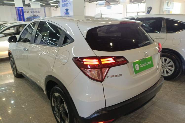 Used Honda Vezel 2017 1.8L CVT Front-Wheel Drive Pioneer Edition