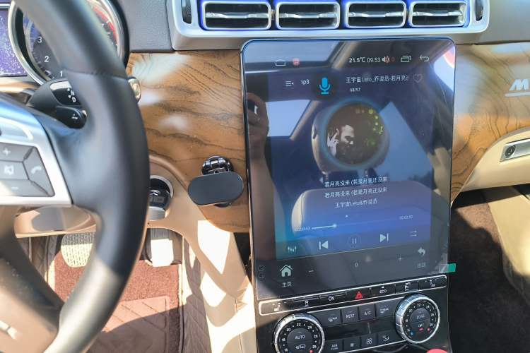 Used Mercedes-Benz M-Class 2012 ML 350 Luxury Edition Audio And AC Panel