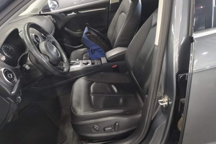 Used Audi A3 2014 Sportback 35 TFSI Automatic Comfort Model
