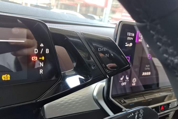 Used Volkswagen ID.6 X 2021 1st Edition ID. First Impression Edition Gear Lever