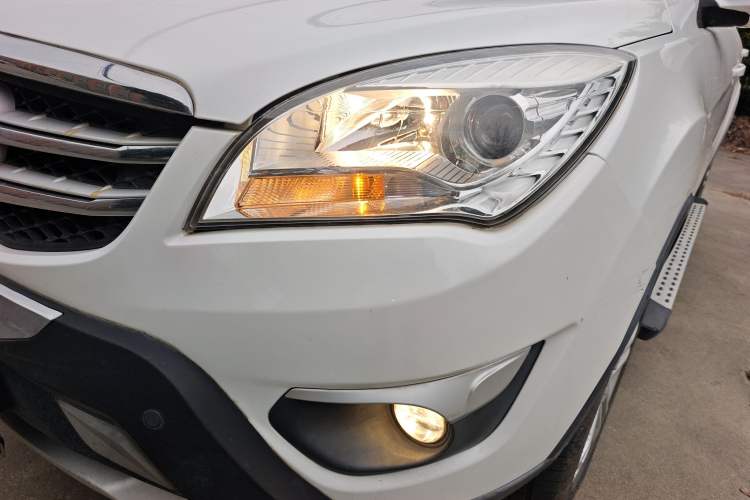 Used Changan CS35 2016 1.6L Manual Luxury Model China V Standard
