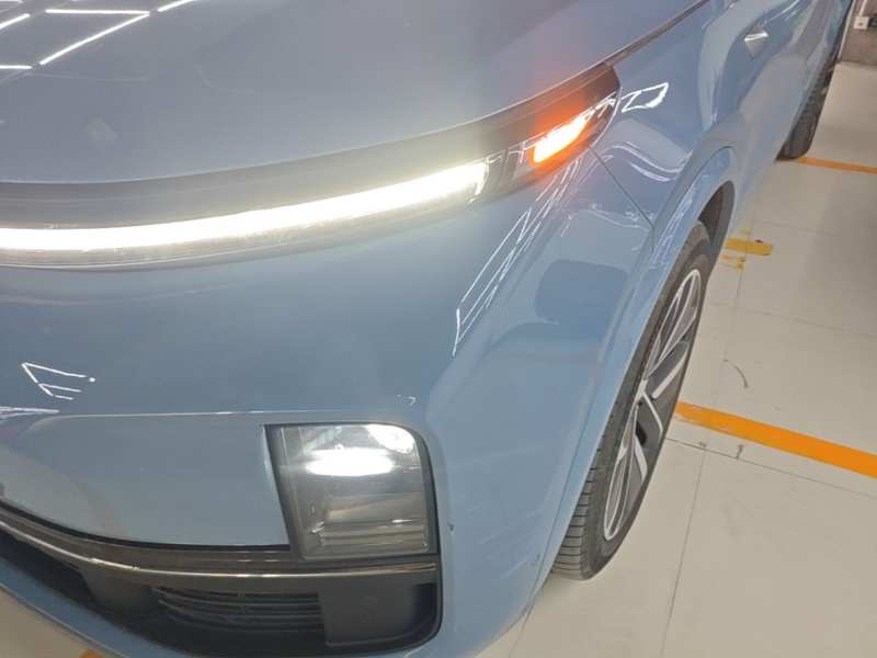 Used Li Auto L8 2023 Pro Model — 23