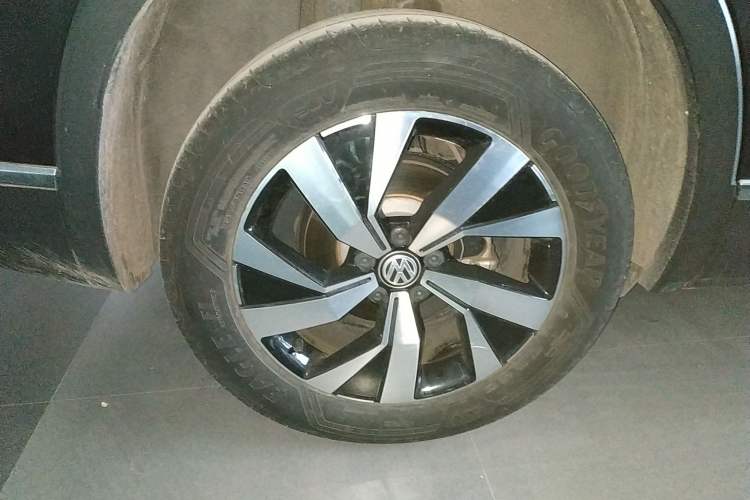 Used Volkswagen Tayron 2021 280TSI Two-Wheel Drive Luxury Smart Connectivity Version