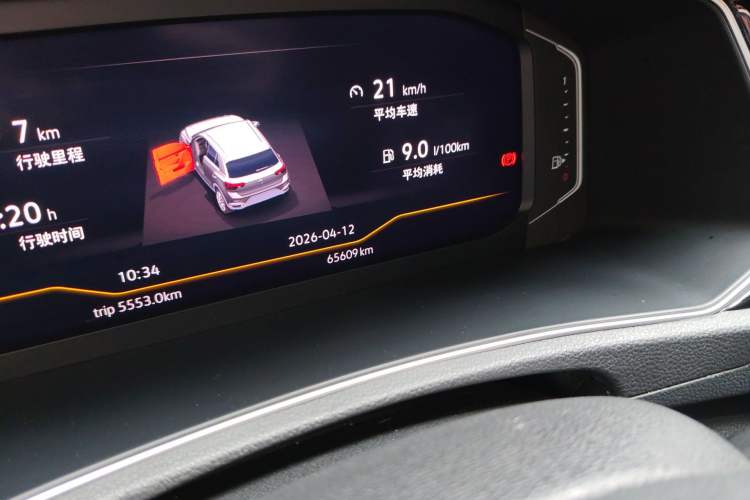 Used Volkswagen T-ROC 2019 280TSI DSG Four-Wheel Drive Luxury Version China V Standard Odometer Close Up