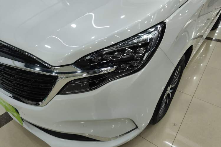 Used Buick GL8 2021 ES Land Cruiser 653T Luxury Edition