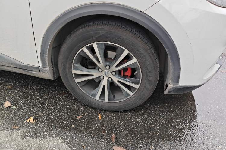 Used SWM X7 2020 2.0L Manual Comfort Version 7 Seats Right Front Wheel Hub