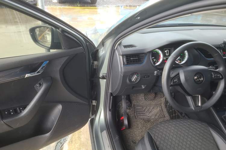 Used Skoda Octavia 2019 TSI230 DSG Luxury Edition Station Wagon China V Standard