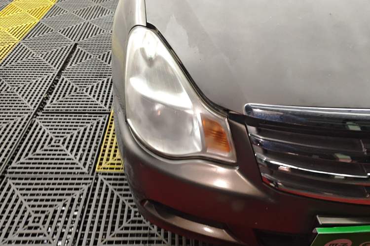 Used Nissan Sylphy 2012 Classic 1.6XE Automatic Comfort Edition Right Front Headlight