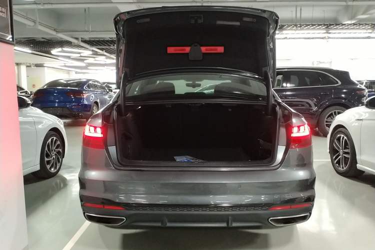 Used Audi A4L 2022 40 TFSI Luxury Dynamic Model