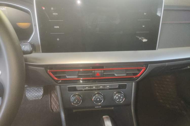 Used Volkswagen Lavida 2023 300TSI DSG Starry Full-Comfort Edition Audio And AC Panel