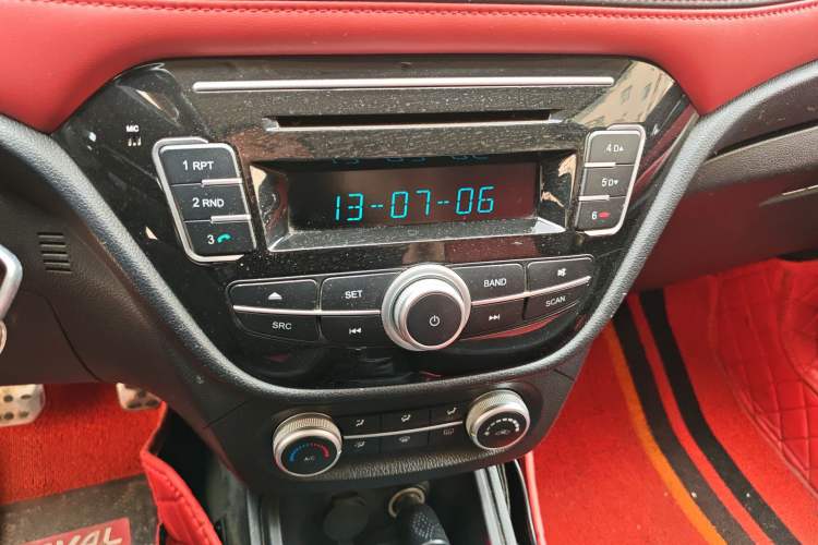 Used Haval H1 2016 Revised Version Blue Badge 1.5L AMT Standard Edition