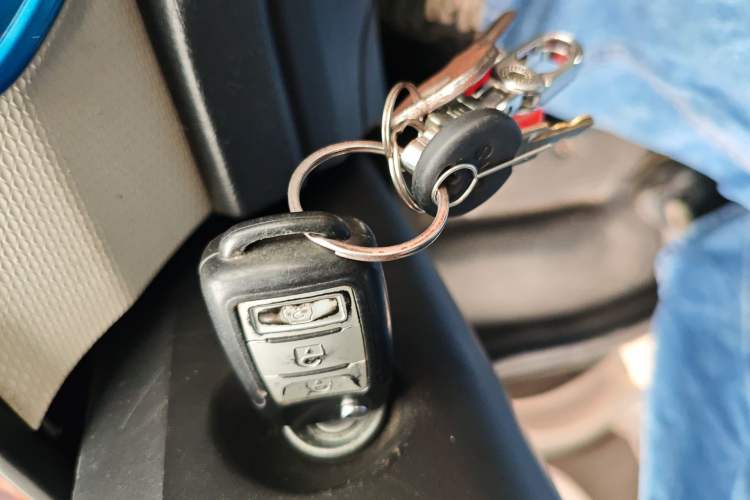 Used Dongfeng Xiaokang EC36II 2023 Nidec 38.64 kWh Vehicle Key