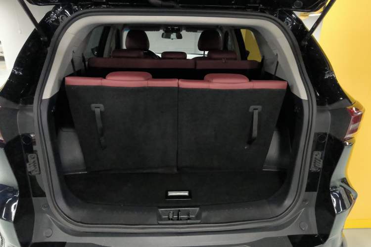 Used JETOUR X70 2024 1.5T DCT Glory PRO 7-Seater