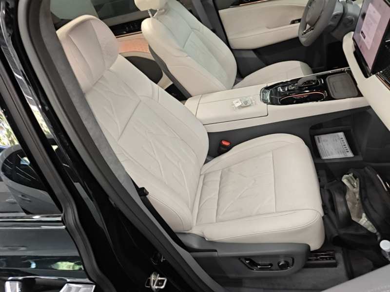 Used Zeekr 009 2024 7-Seater Aisle Version 108 kWh — 24