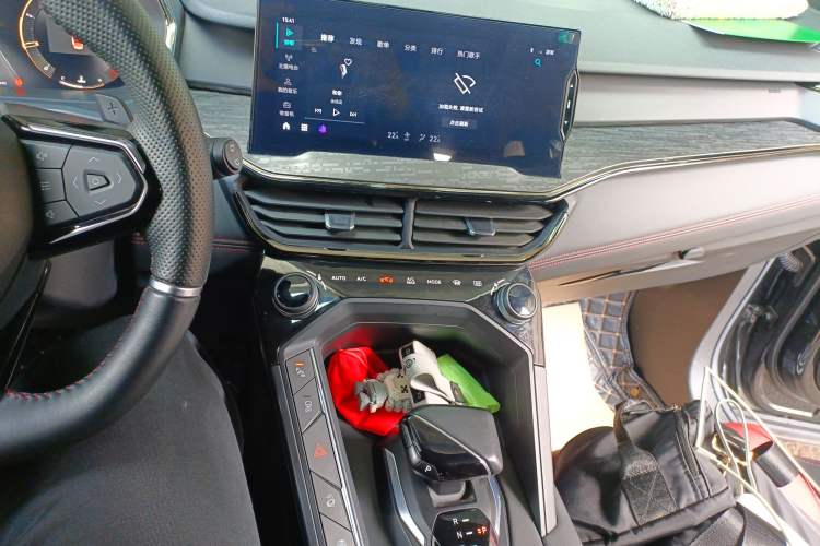 Used Lynk & Co 06 2020 1.5T JinPro model
