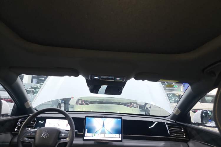 Used BYD Qin L 2025 DM-i Smart Drive 120KM Superior Model Headliner