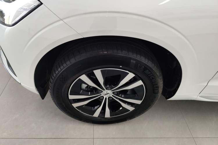 Used Volvo XC60 2023 B5 4x4 Smart Luxury Edition