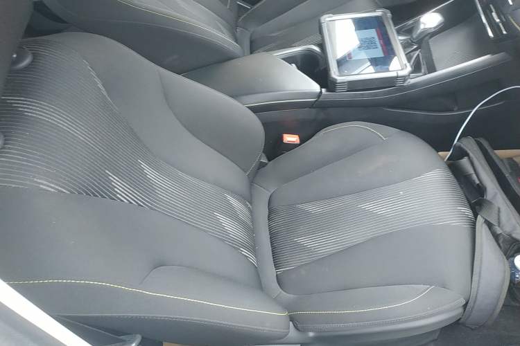 Used Roewe i5 2021 1.5L CVT Platinum Edition
