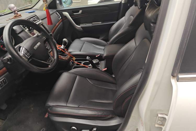 Used Haval H6 2015 Revised Version Sport Edition 1.5T Manual Transmission Two-Wheel Drive Elite Grade