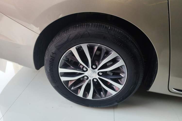 Used Buick GL8 2023 ES Lu Zun Deluxe Model
