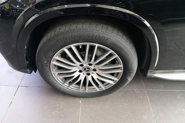 Used Mercedes-Benz GLC 2023 GLC 300 L 4MATIC Dynamic 7-Seater
