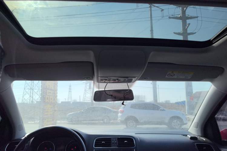 Used Volkswagen Polo 2016 1.6L Automatic Comfort Model