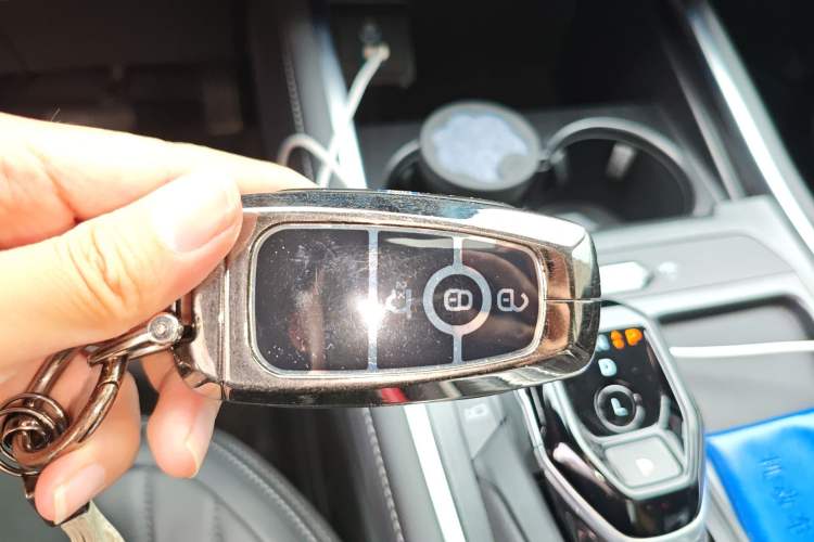 Used Ford Edge 2025 Escape L 2.0T EcoBoost Two-Wheel Drive 7-Seater Luxury Model Vehicle Key