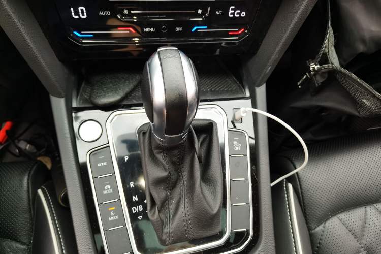 Used Volkswagen Magotan GTE Plug-in Hybrid 2022 GTE Luxury Model Gear Lever