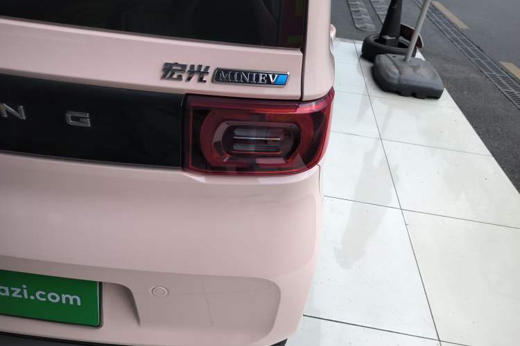 Used Wuling Hongguang MINIEV 2022 Macaron Premium Model – Lithium Iron Phosphate
