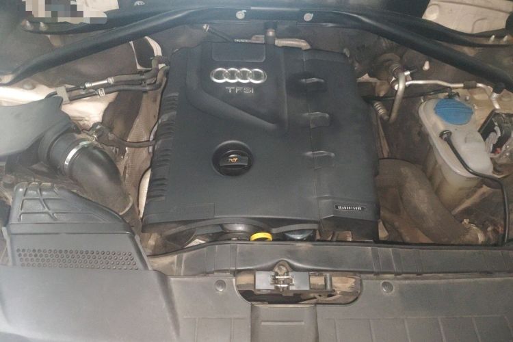 Ojetý Audi Q5 2013 40 TFSI Comfort Edition